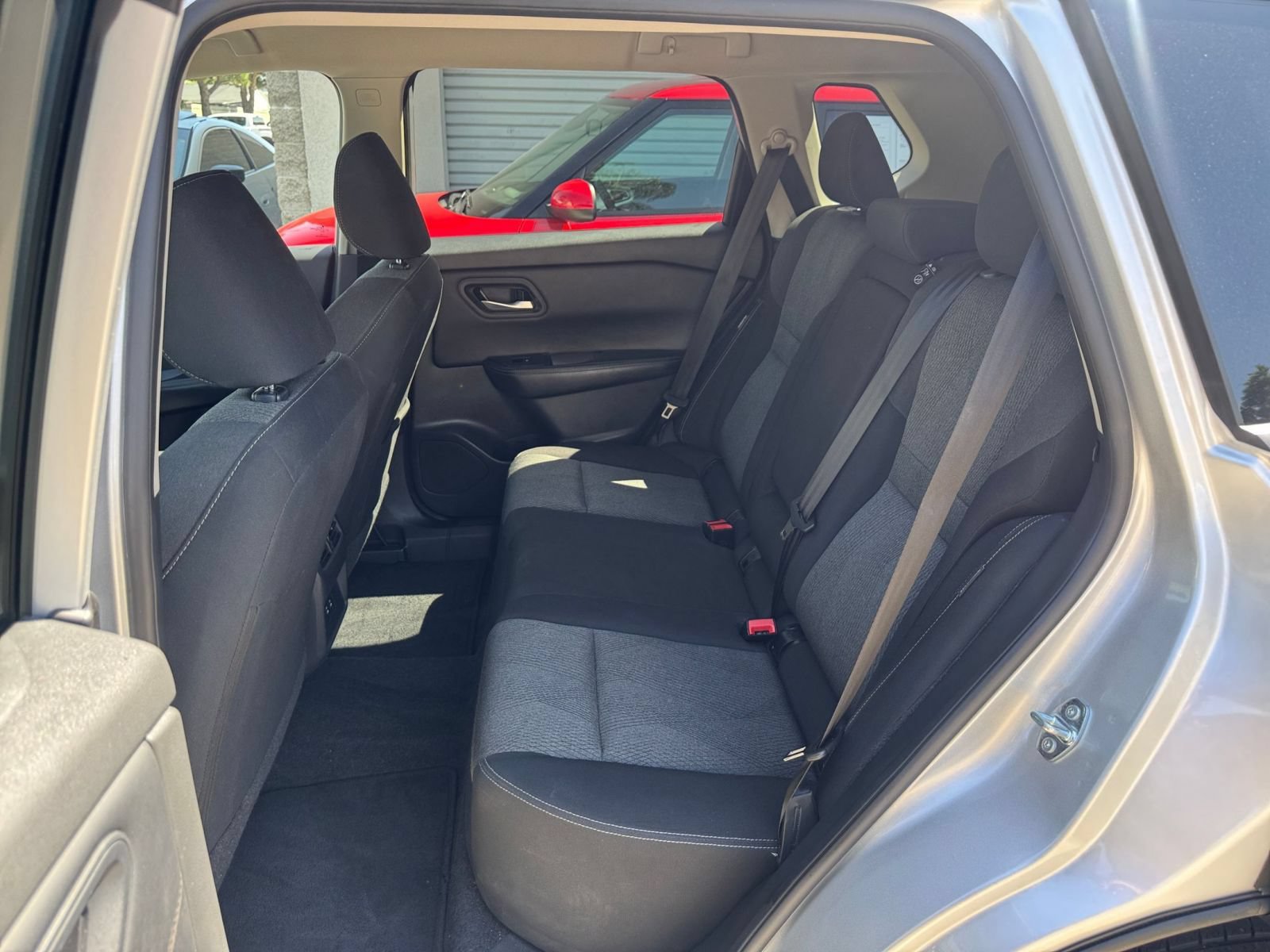 Used 2025 Nissan Rogue SV AWD/4WD image 27