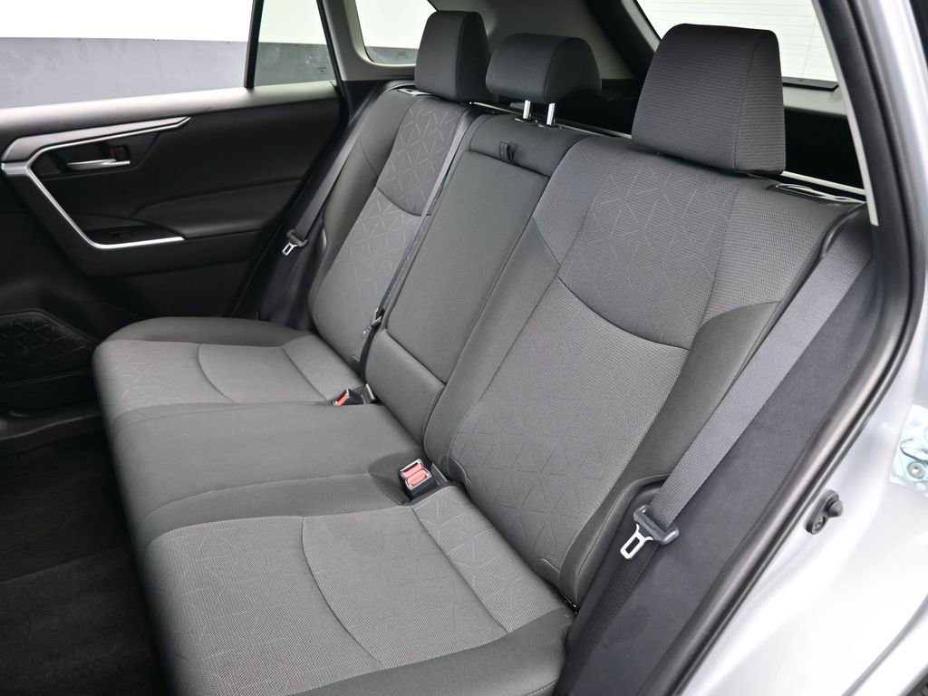 Used 2025 Toyota RAV4 XLE image 35