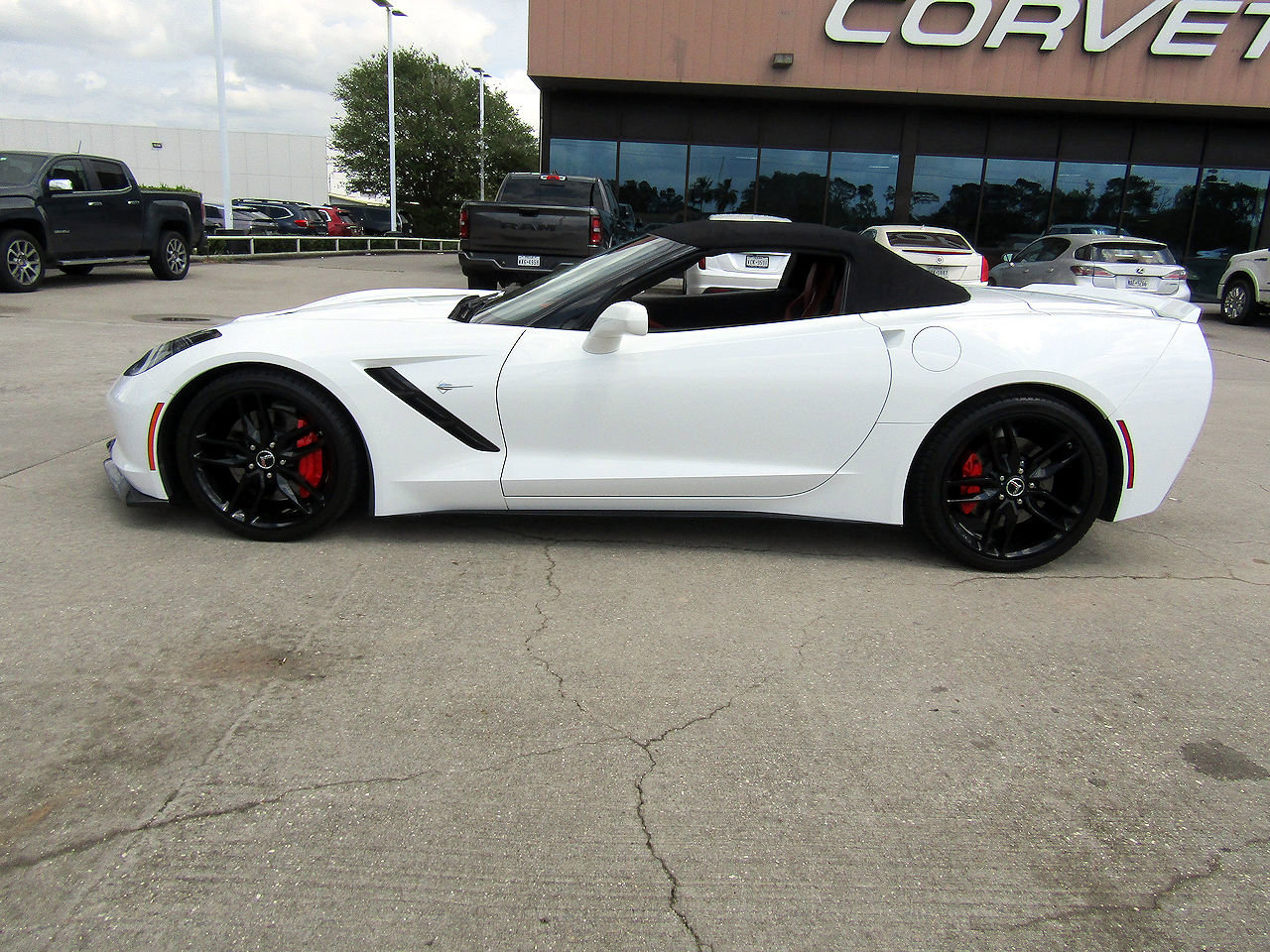 Used 2015 Chevrolet Corvette Stingray Convertible w/ 3LT Preferred Equipment Group RWD image 24