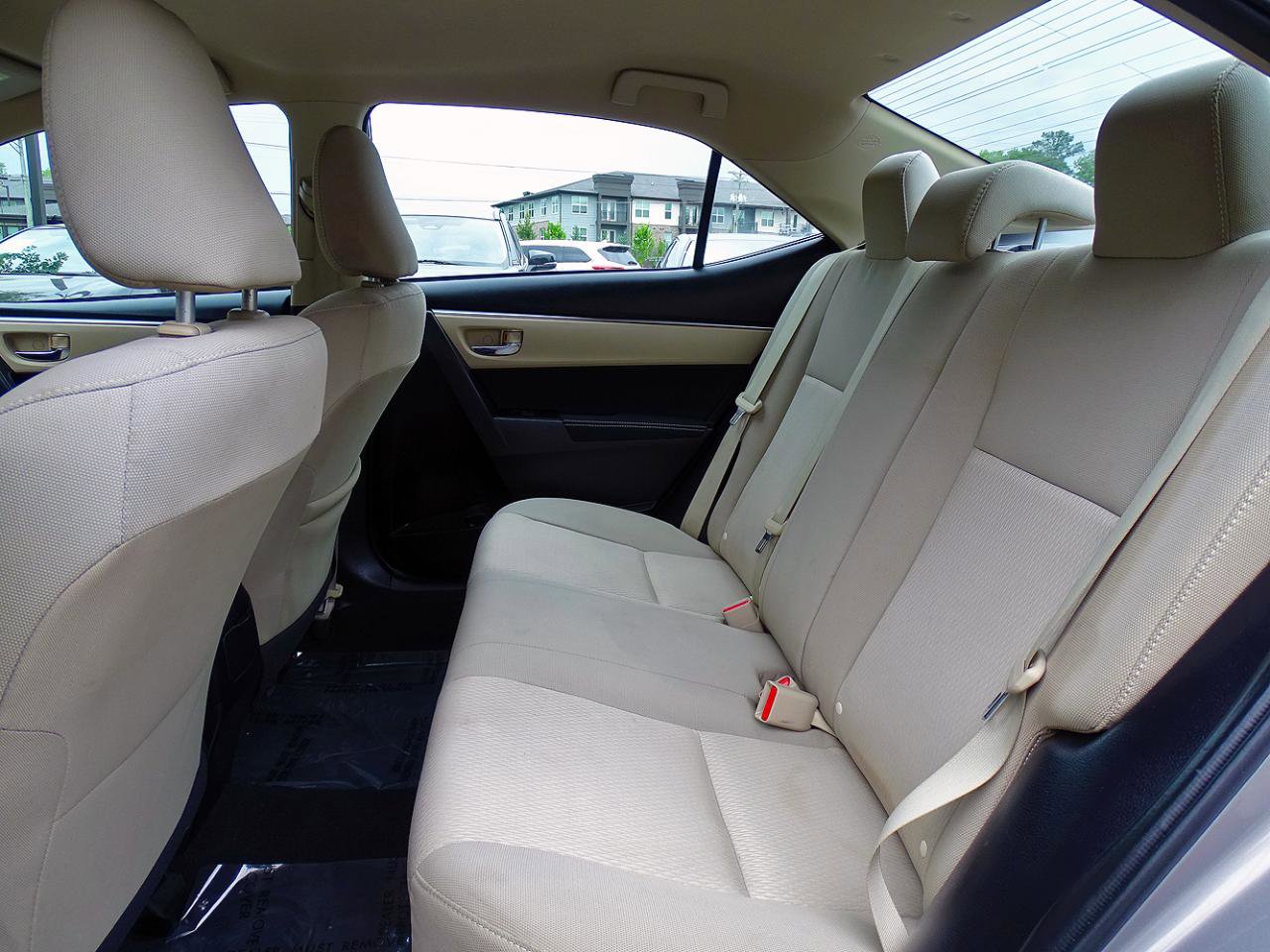 Used 2014 Toyota Corolla LE FWD image 32