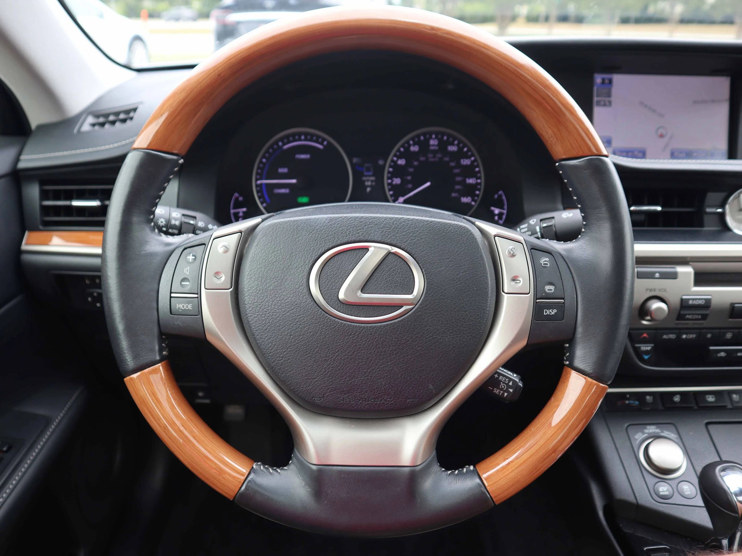 Used 2013 Lexus ES 300h w/ Luxury Pkg FWD image 14