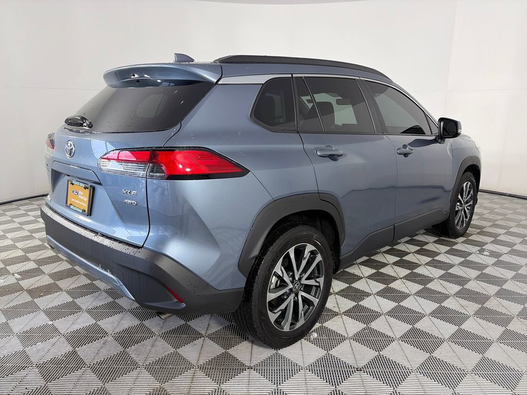 Used 2023 Toyota Corolla Cross XLE w/ Convenience Package AWD/4WD image 7