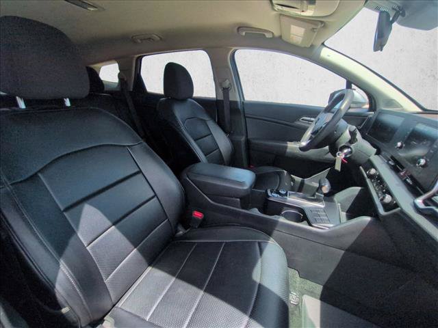 Used 2023 Kia Sportage LX FWD image 18