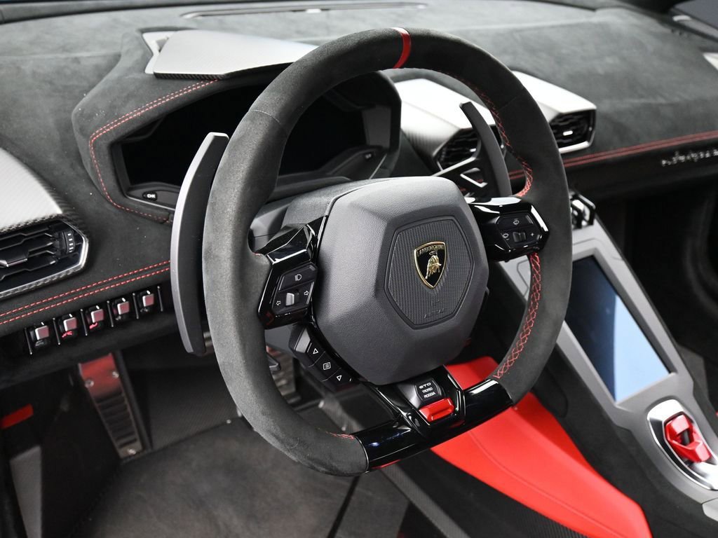 Used 2024 Lamborghini Huracan STO image 19