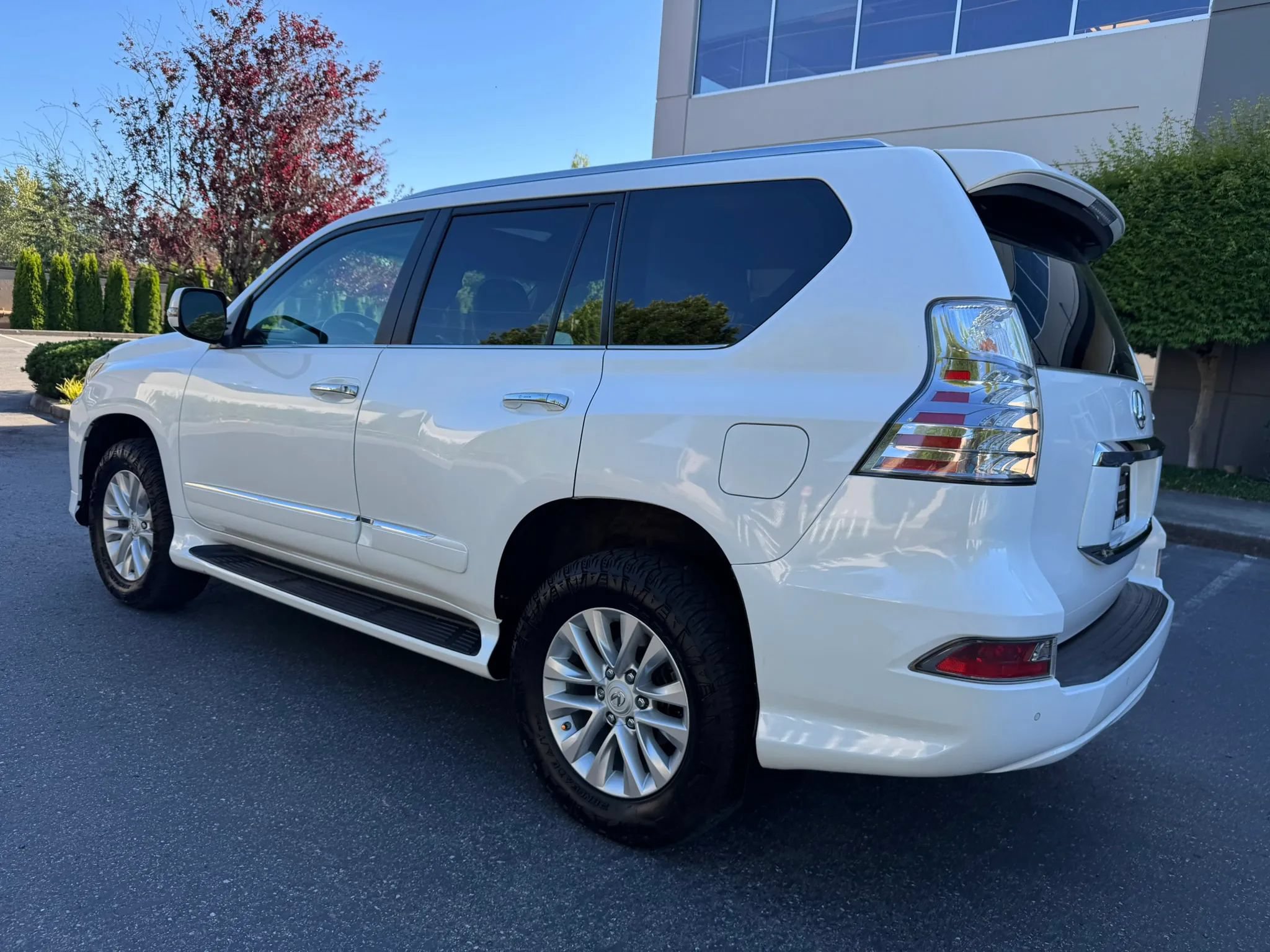 Used 2016 Lexus GX 460 w/ Premium Package AWD/4WD image 7