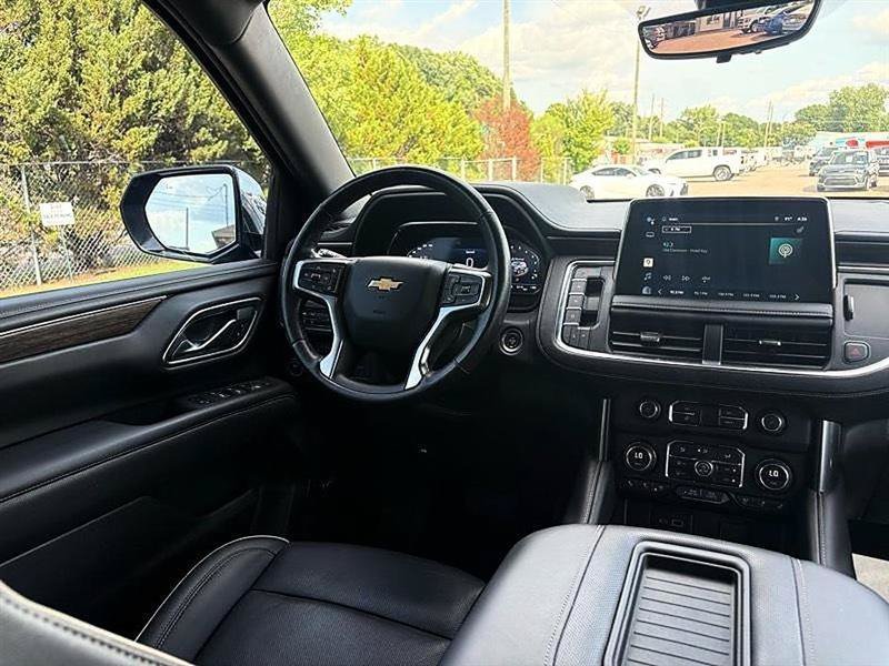 Used 2022 Chevrolet Tahoe Premier w/ Premium Package 2 RWD image 39