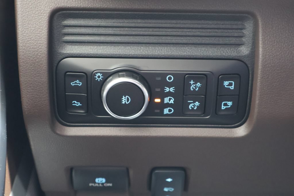 Used 2026 Ford F350 King Ranch AWD/4WD image 17