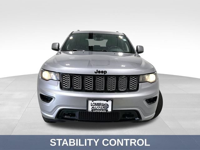 Used 2021 Jeep Grand Cherokee Altitude AWD/4WD image 3