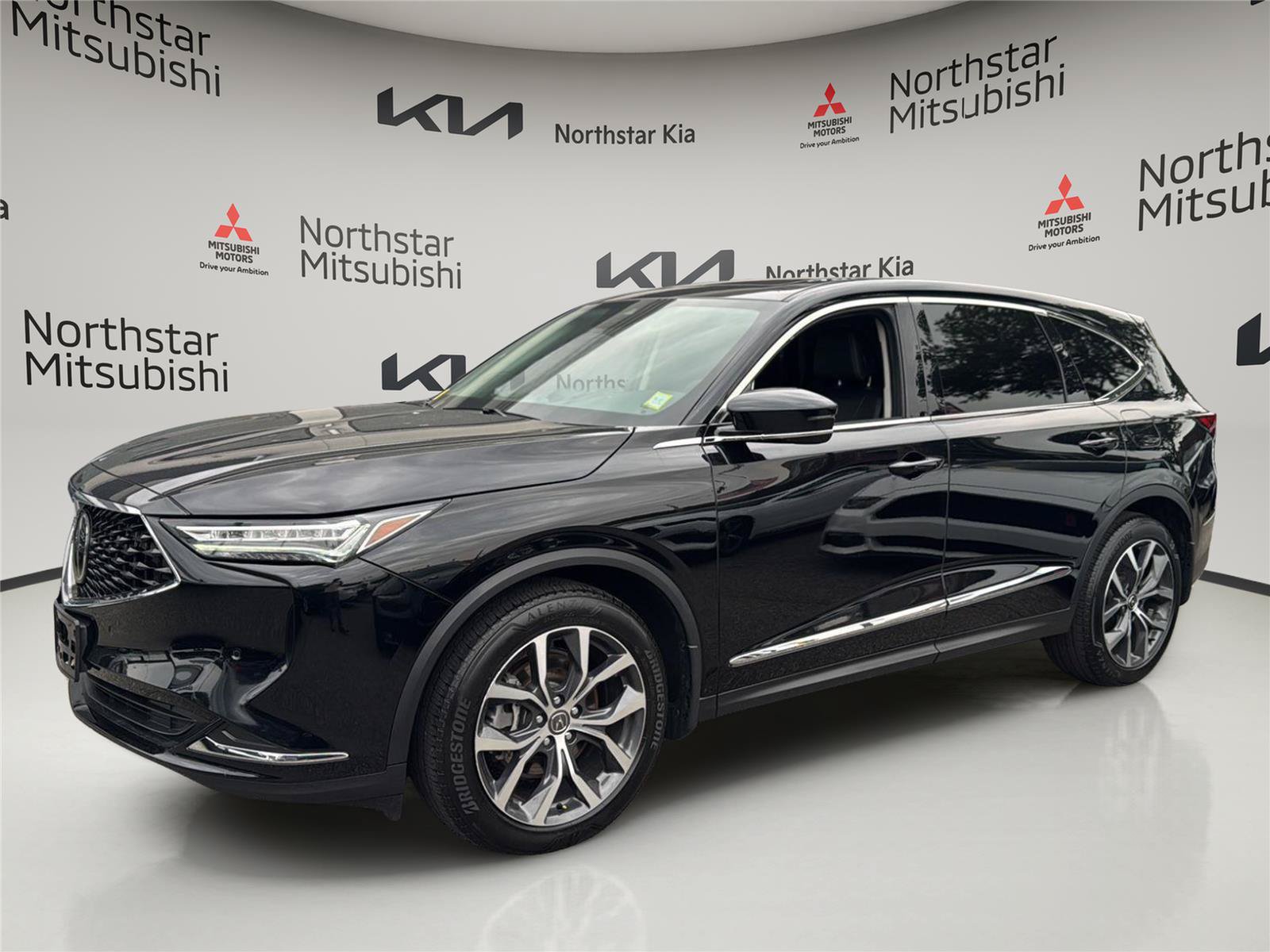 Used 2023 Acura MDX w/ Technology Package AWD/4WD image 2