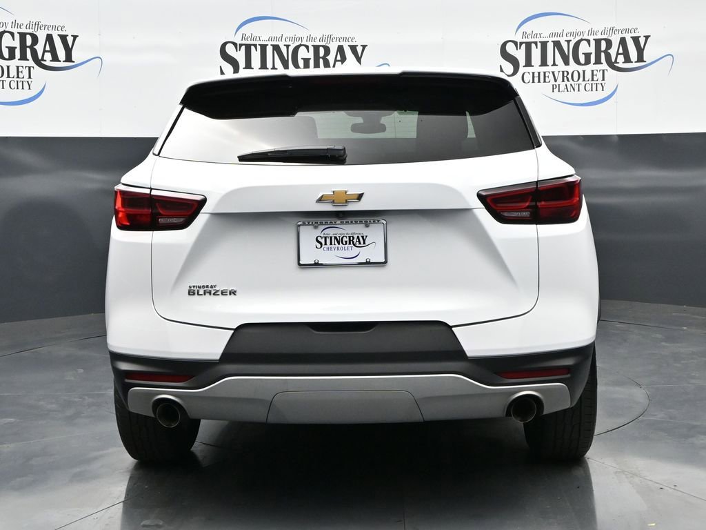 Used 2025 Chevrolet Blazer LT FWD image 6