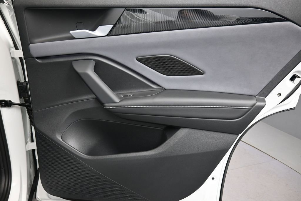 New 2026 Volkswagen Tiguan SE AWD/4WD image 14