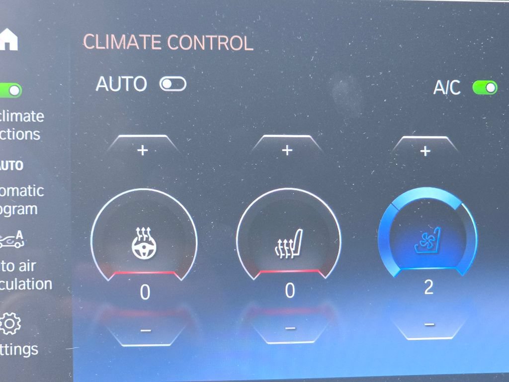 Used 2022 BMW iX xDrive50 w/ Convenience Package AWD/4WD image 6