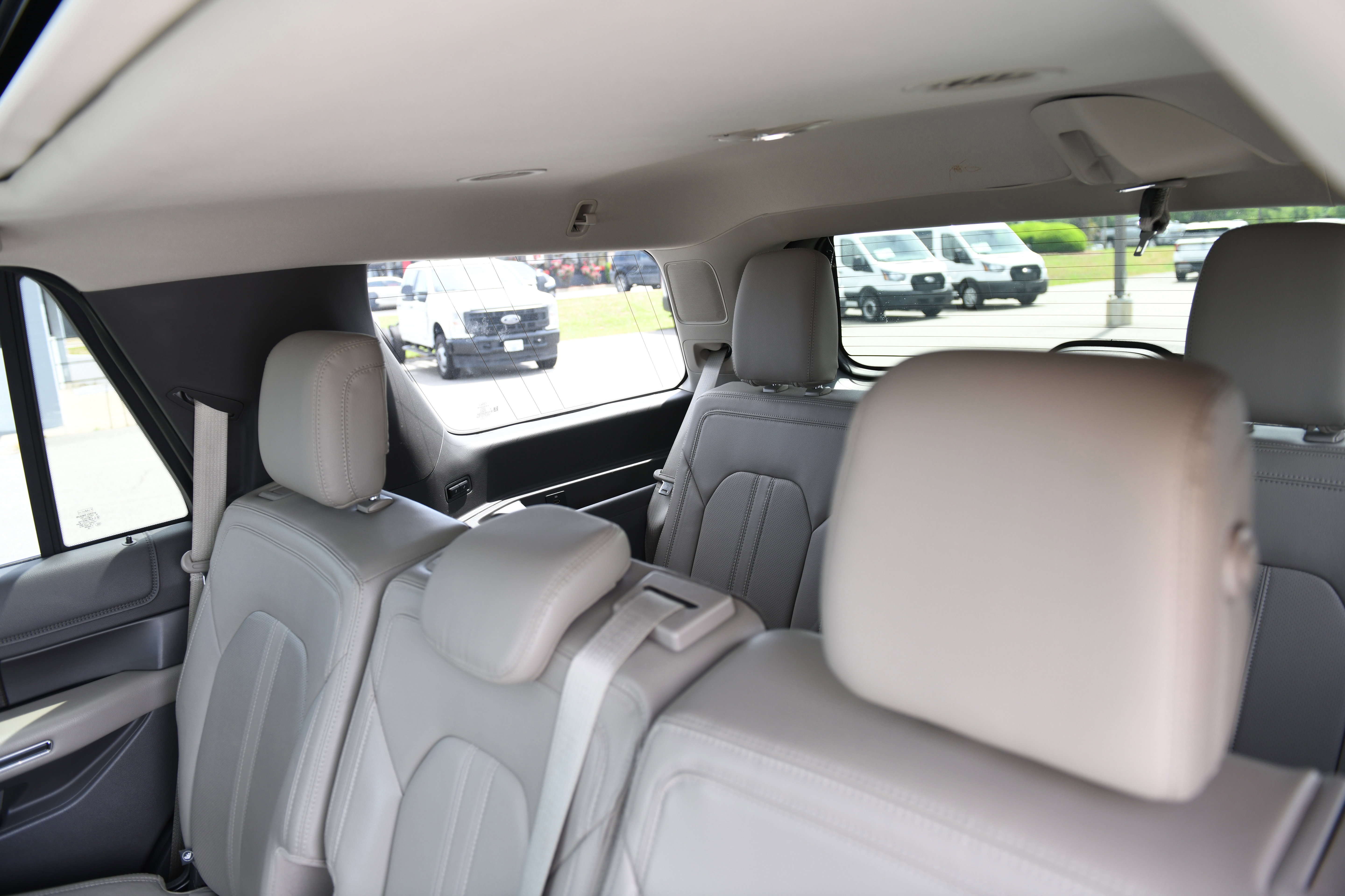 Used 2020 Ford Expedition Limited w/ Equipment Group 301A image 11