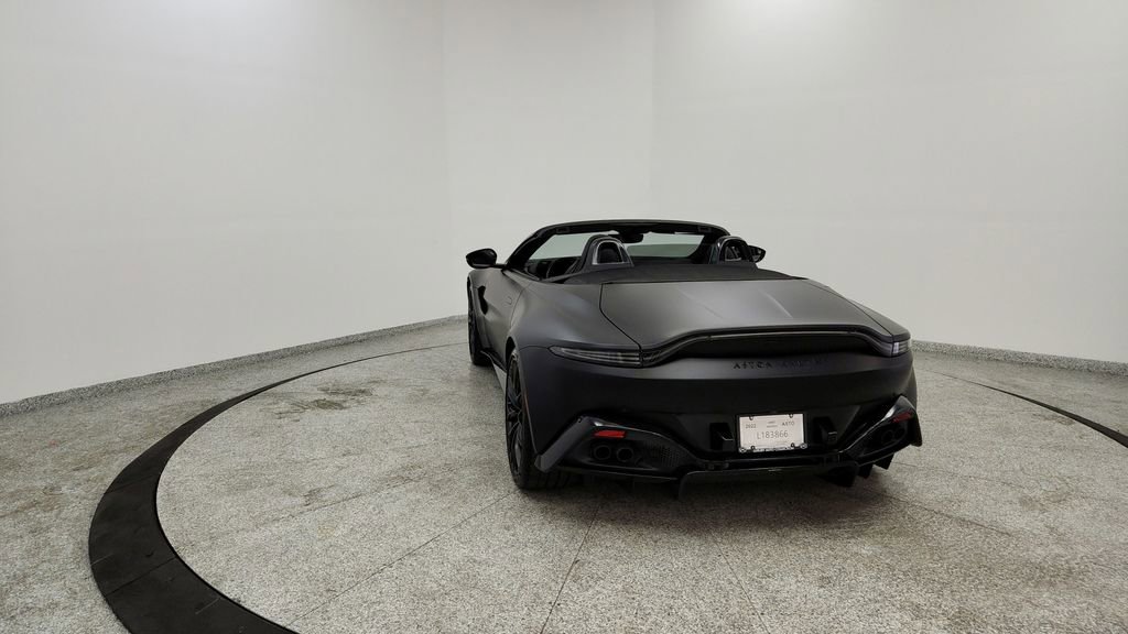 Used 2022 Aston Martin V8 Vantage Roadster image 4
