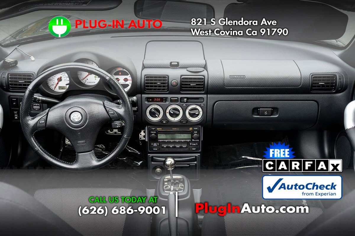 Used 2005 Toyota MR2 image 15