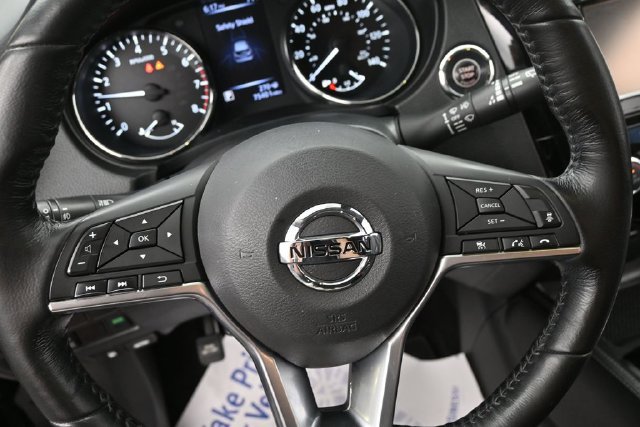 Used 2017 Nissan Rogue Sport SL w/ SL Premium Package AWD/4WD image 26