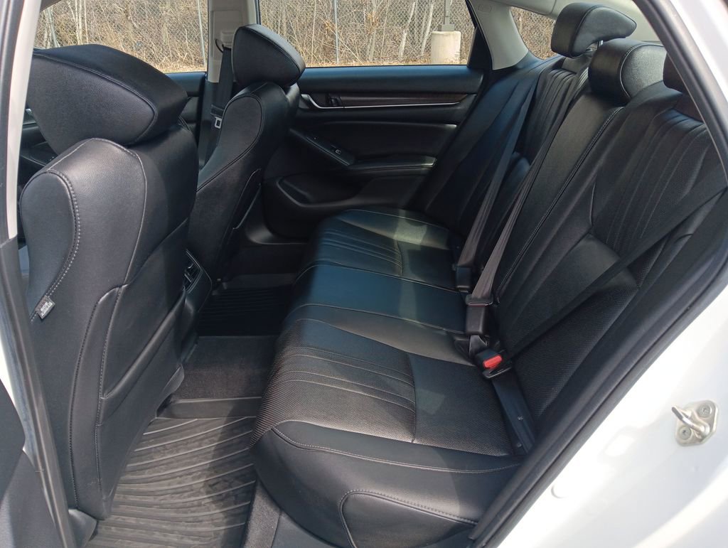 Used 2019 Honda Accord Touring image 23
