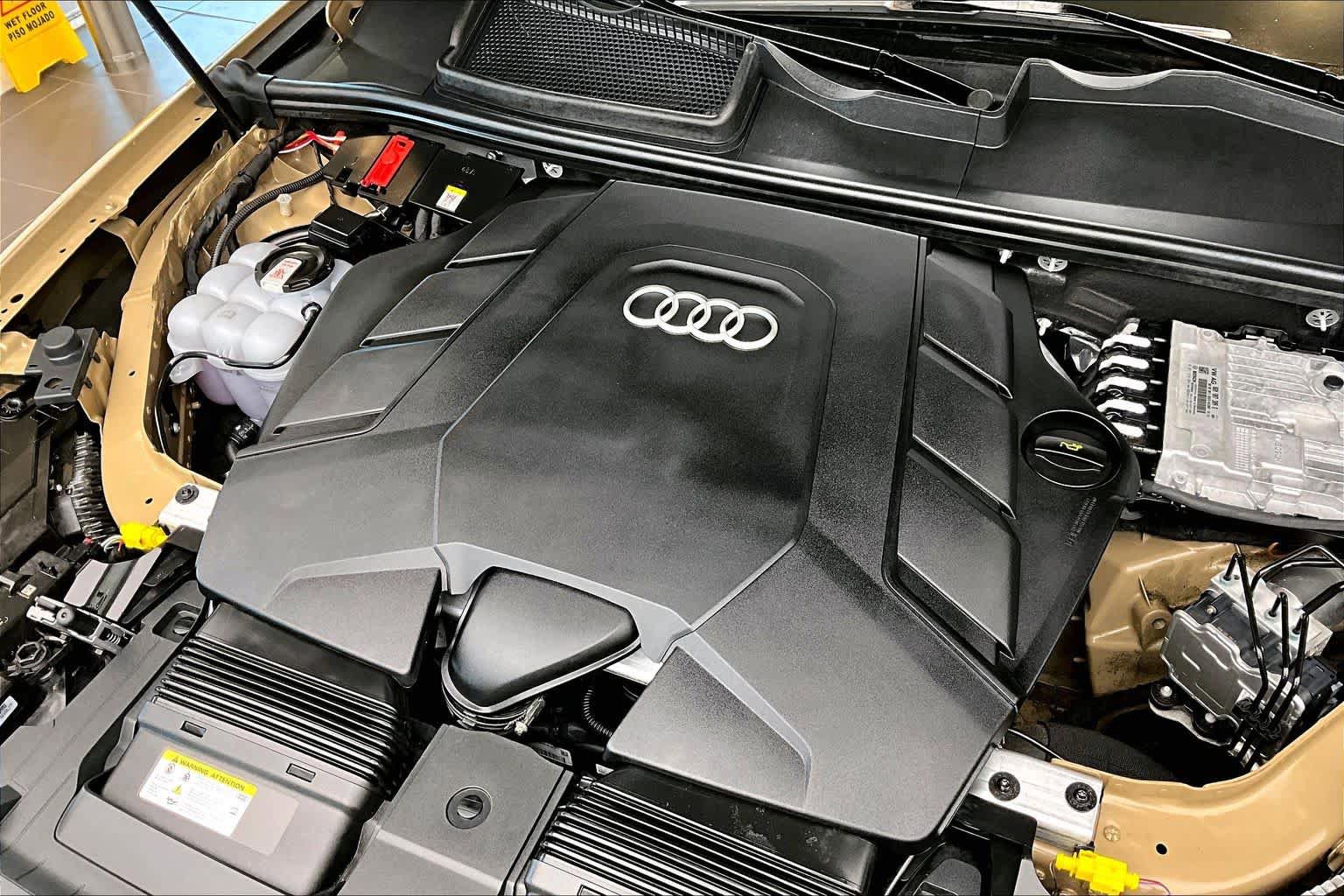 Used 2025 Audi Q7 3.0T Premium Plus w/ Premium Plus Package AWD/4WD image 30