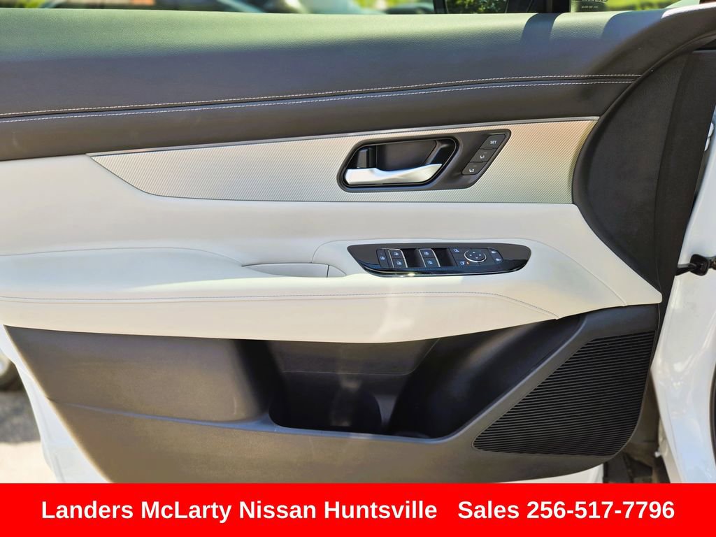 Used 2025 Nissan Murano SL AWD/4WD image 22