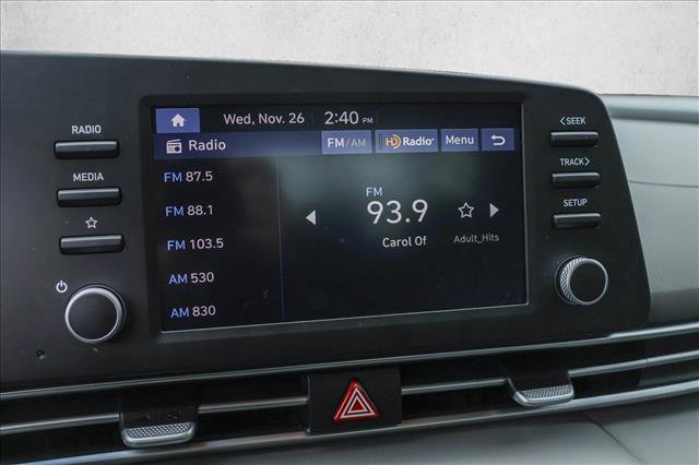 Certified 2025 Hyundai Elantra SE image 17