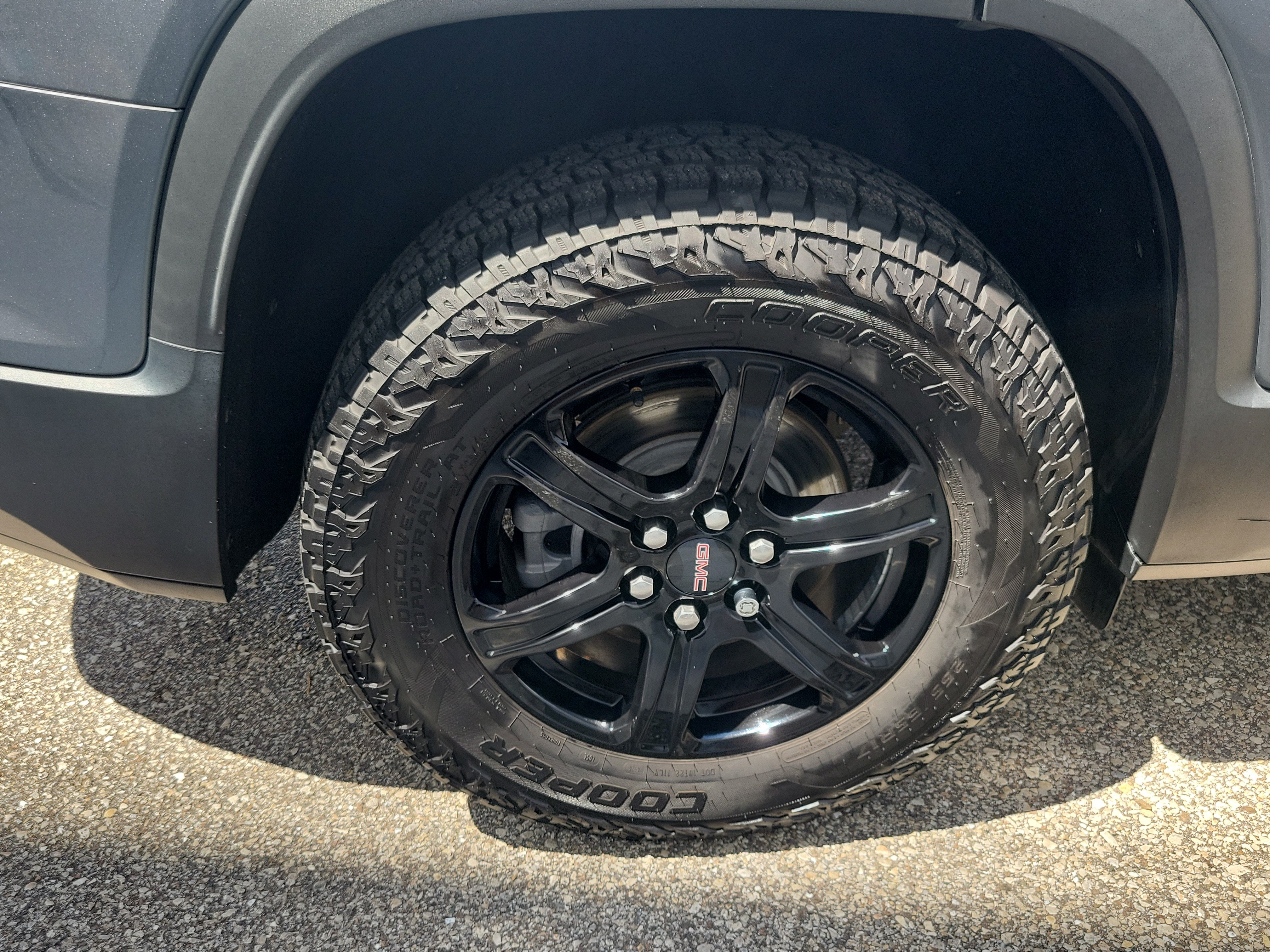 Used 2022 GMC Acadia AT4 w/ Preferred Package AWD/4WD image 12