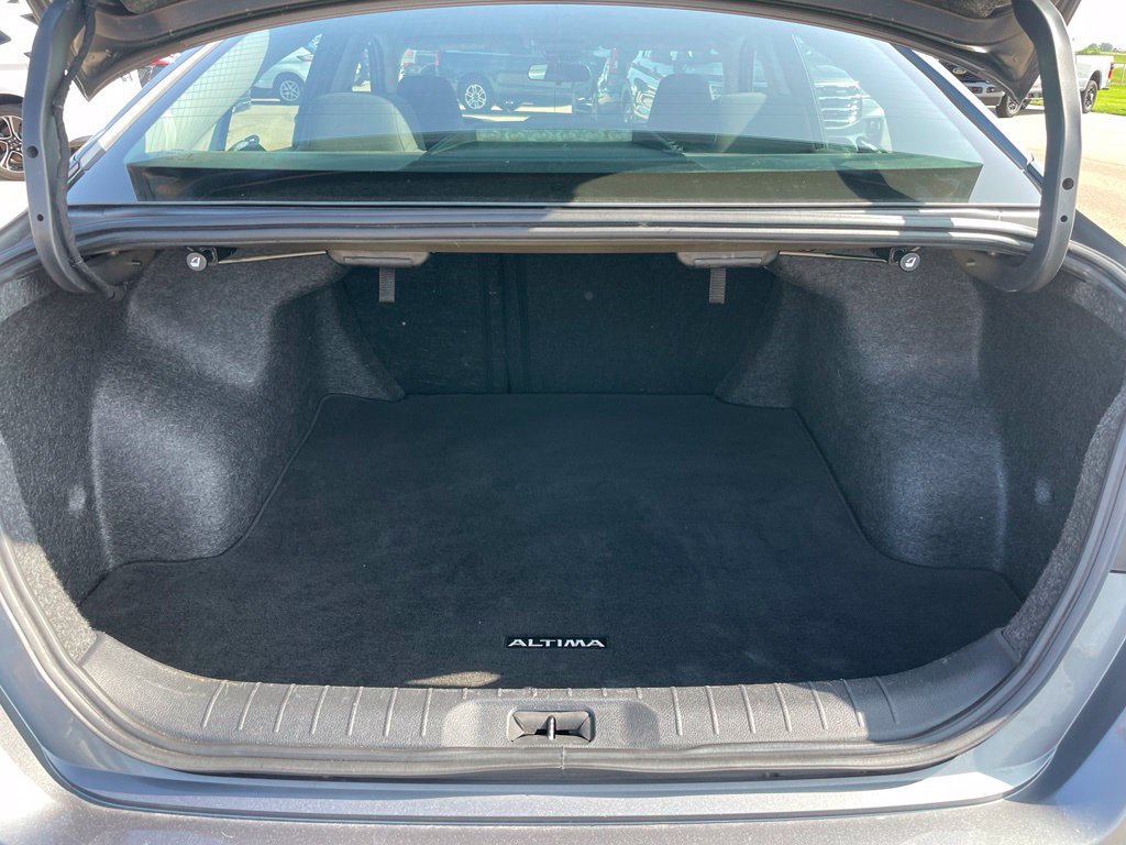 Used 2024 Nissan Altima 2.5 SV FWD image 24