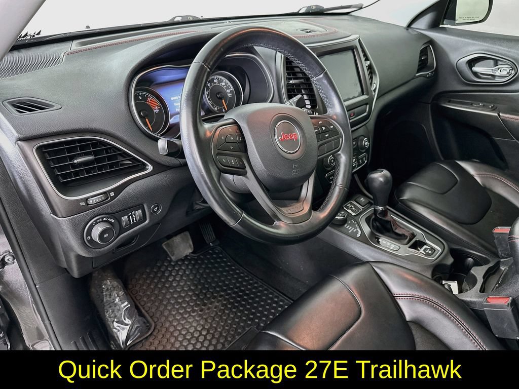 Used 2020 Jeep Cherokee Trailhawk w/ Comfort/Convenience Group AWD/4WD image 14