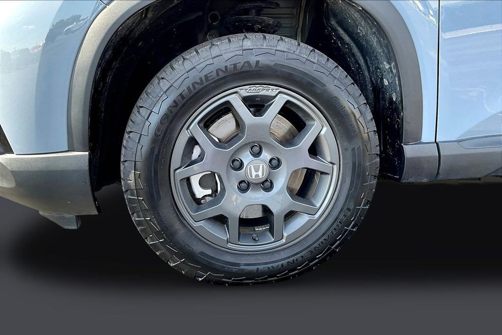 Used 2025 Honda Pilot TrailSport image 37