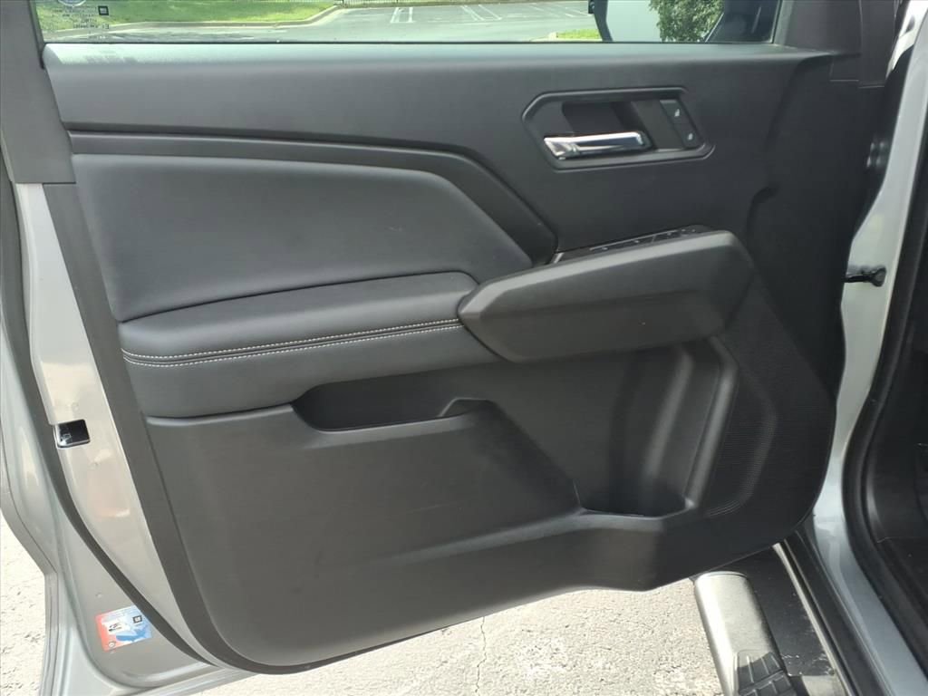 Used 2024 Chevrolet Colorado LT w/ LT Convenience Package III RWD image 18