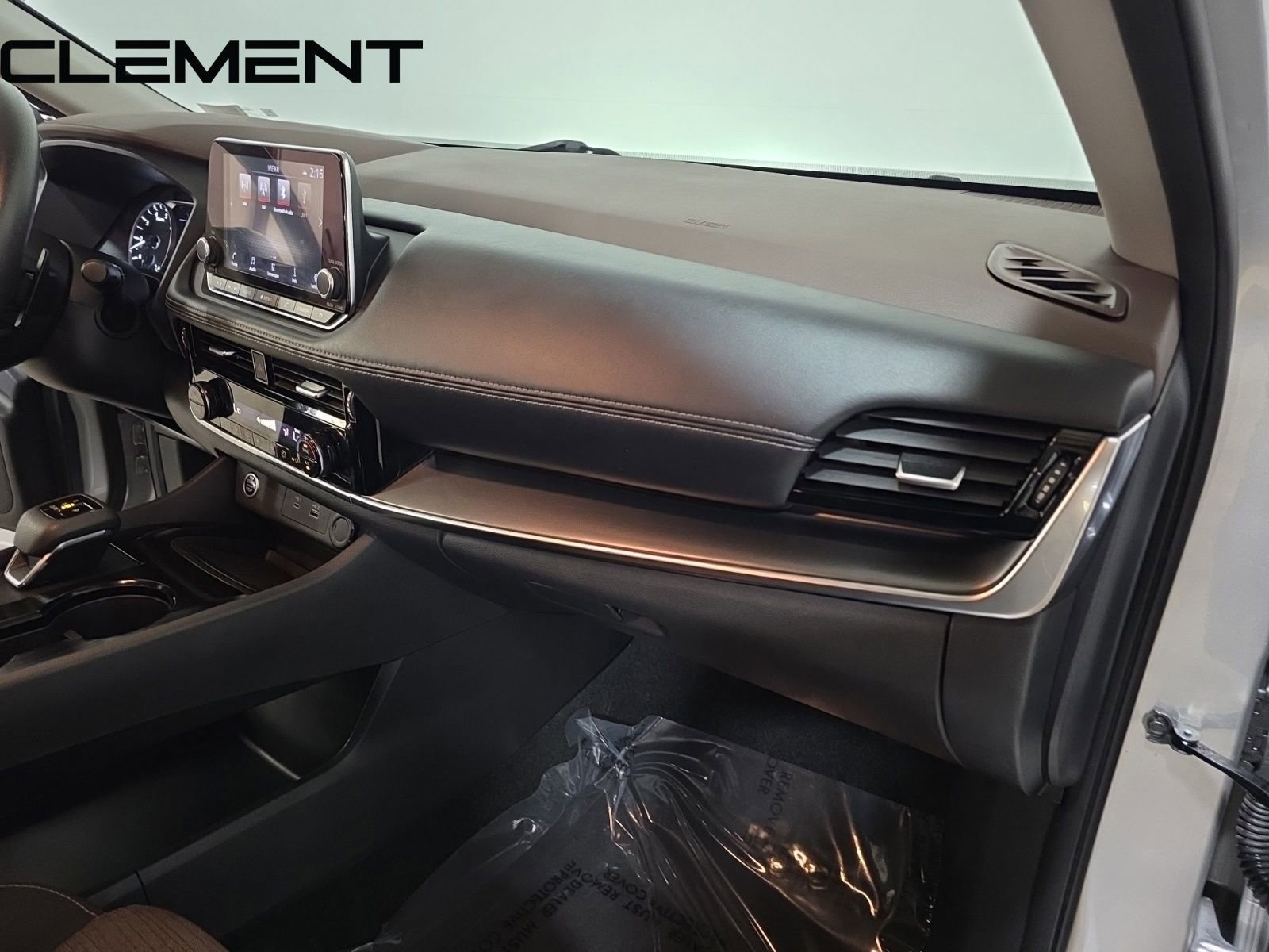 Used 2022 Nissan Rogue SV image 37