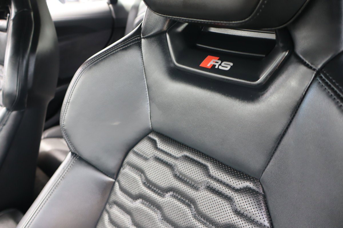 Used 2023 Audi RS e-tron GT w/ Carbon Performance Package AWD/4WD image 18