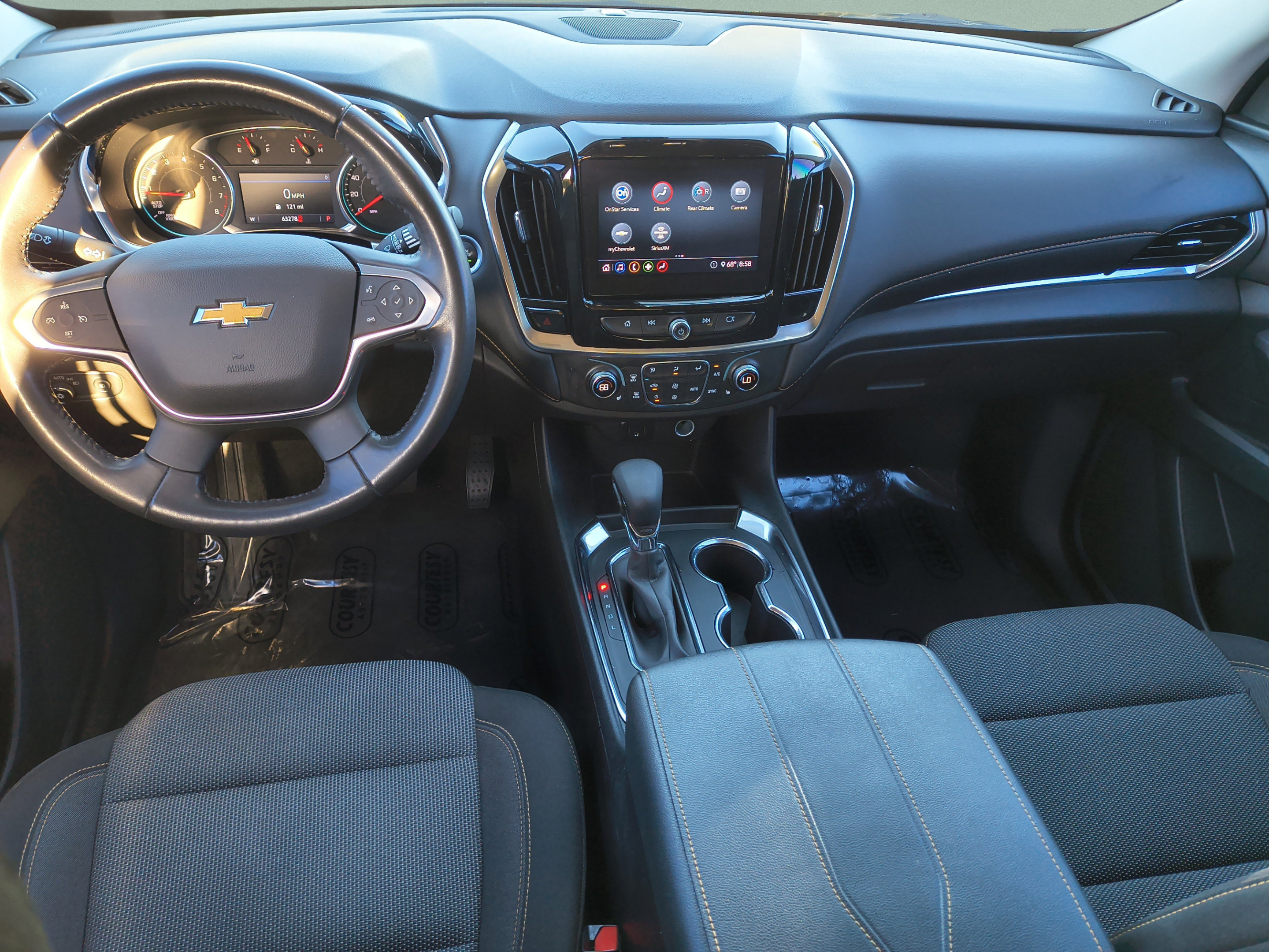 Used 2021 Chevrolet Traverse LT FWD image 10