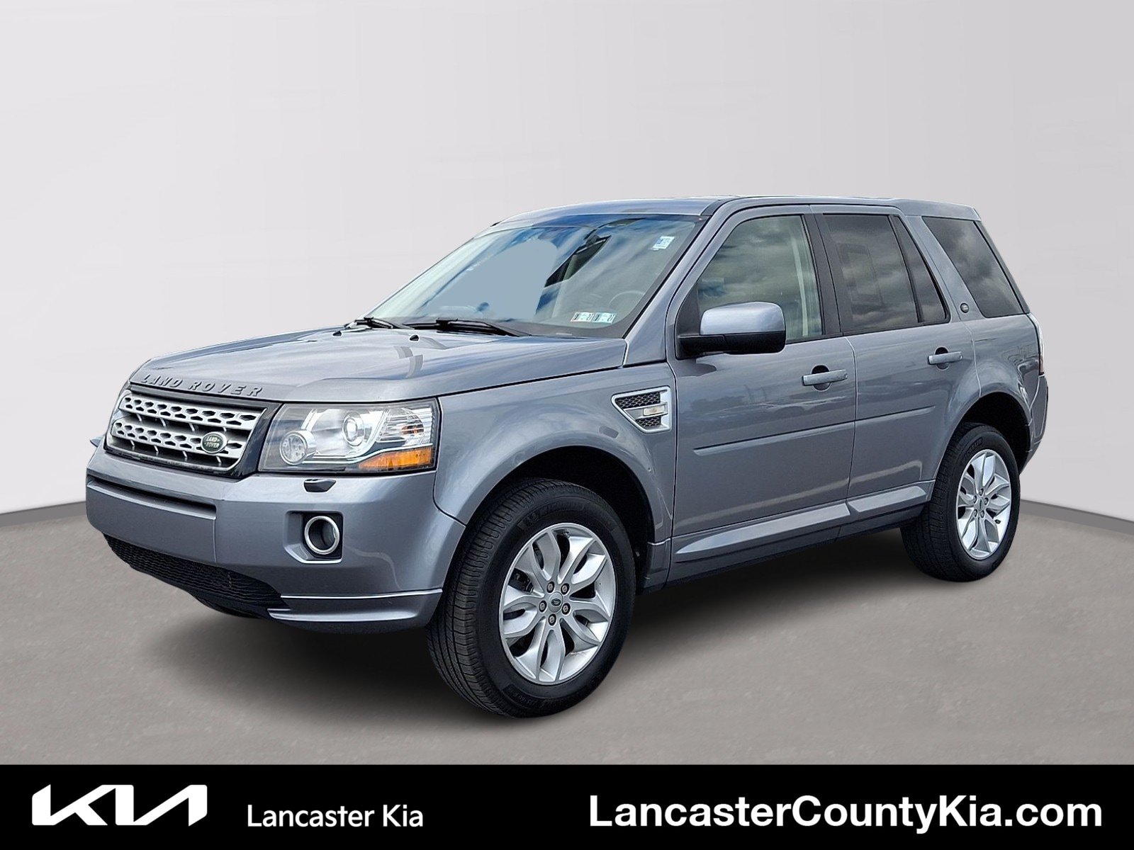 Used 2013 Land Rover LR2 AWD/4WD image 1