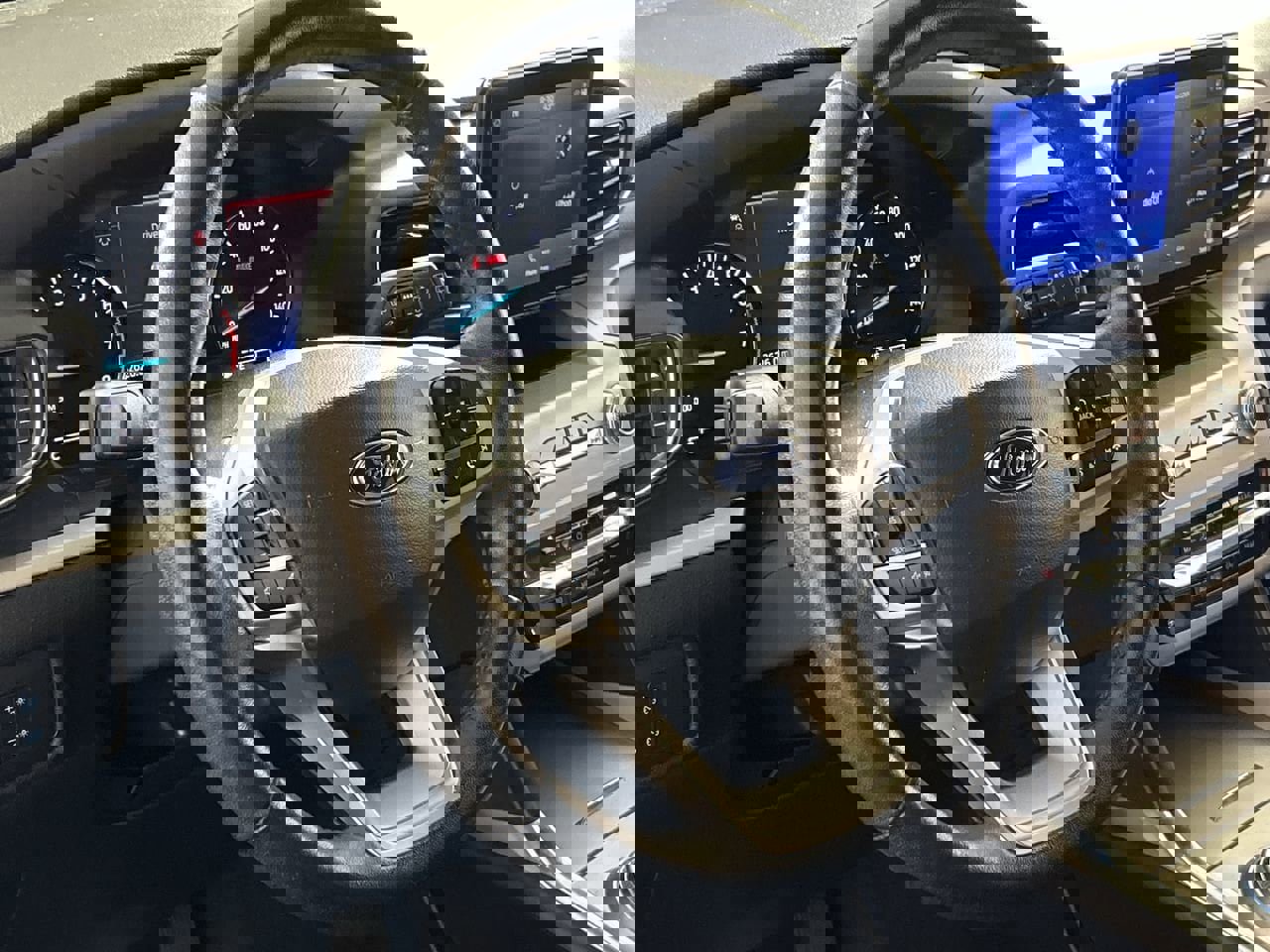 Used 2022 Ford Explorer XLT w/ Equipment Group 202A image 14