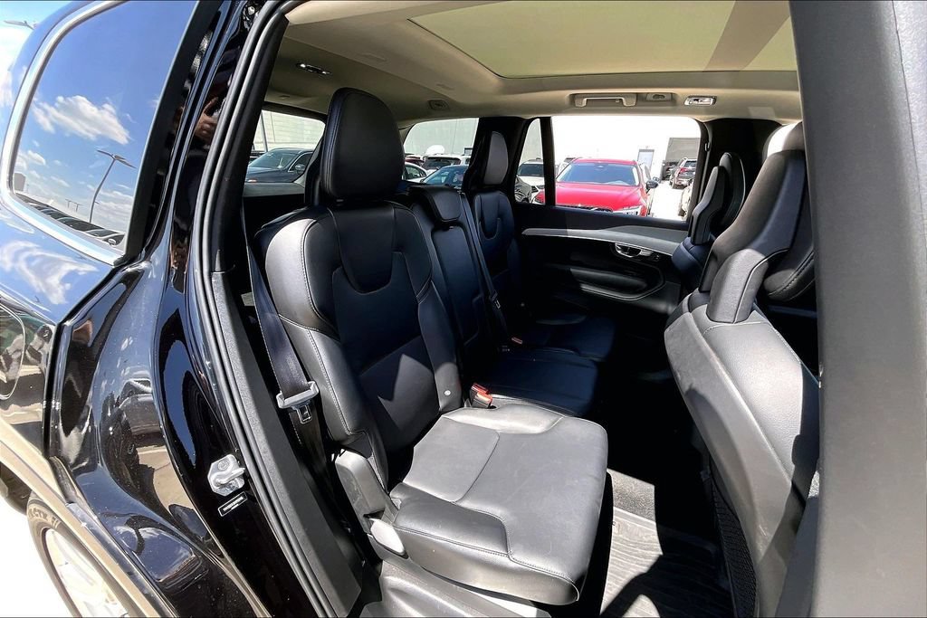 Used 2021 Volvo XC90 T5 Momentum w/ Climate Package FWD image 26