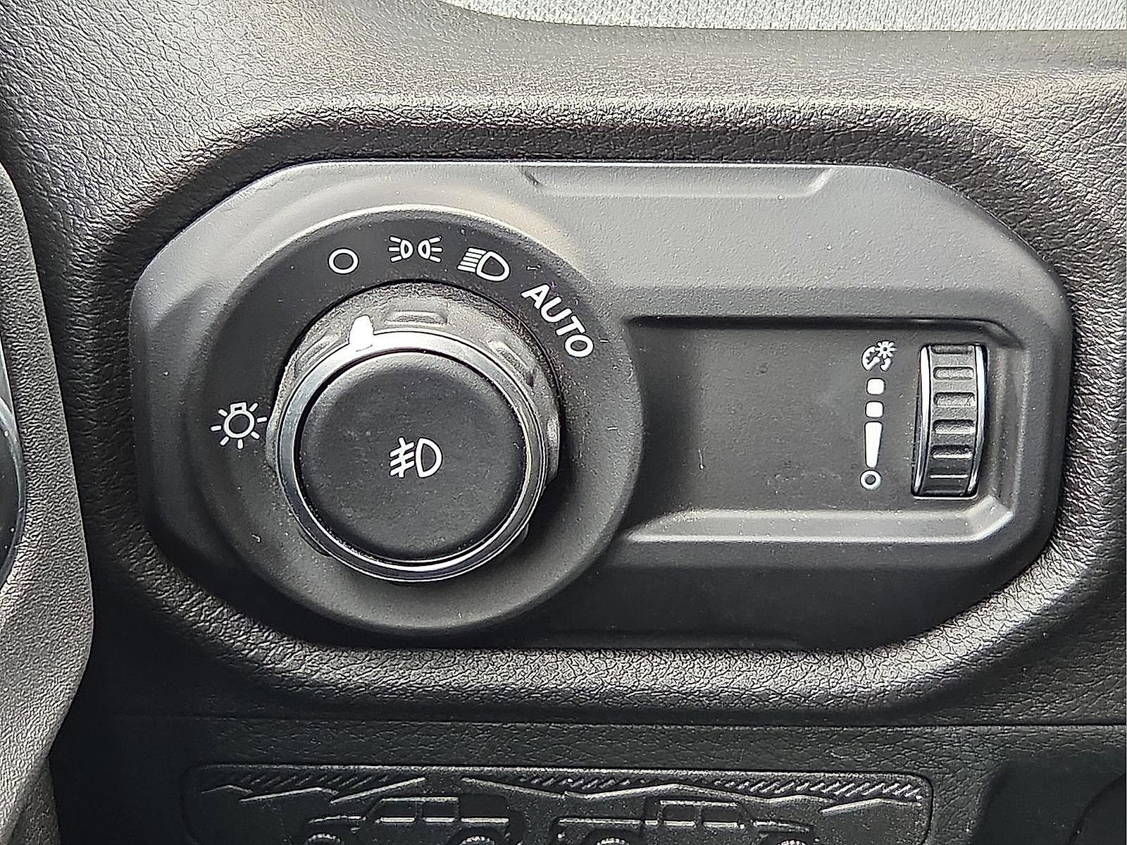 Used 2025 Jeep Wrangler Unlimited Sport AWD/4WD image 20