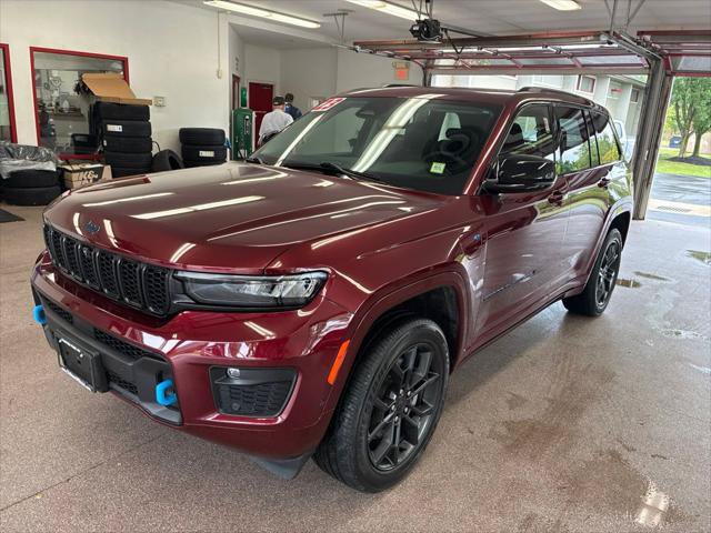 Certified 2023 Jeep Grand Cherokee 30th Anniversary AWD/4WD image 5