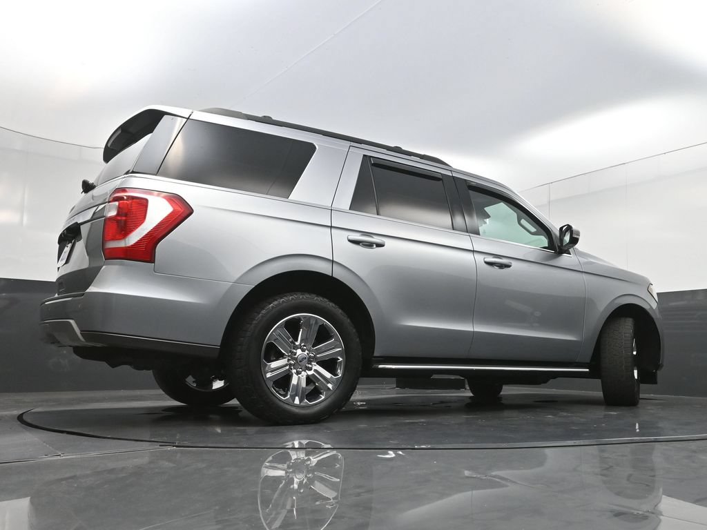Used 2020 Ford Expedition XLT w/ Equipment Group 202A AWD/4WD image 31