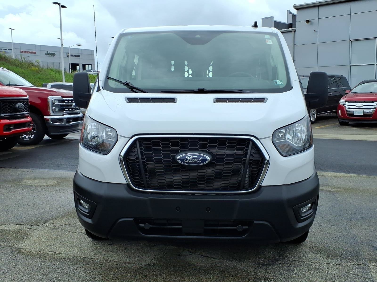 Certified 2025 Ford Transit 250 Low Roof w/ Exterior Upgrade Package RWD image 2