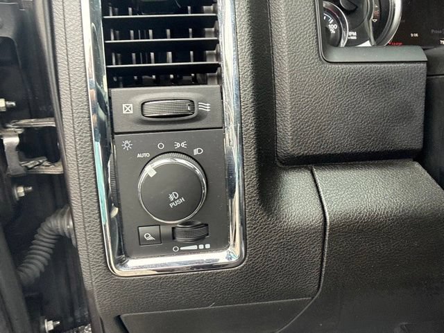 Used 2019 RAM 1500 Laramie RWD image 38