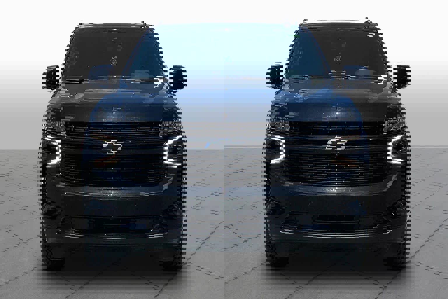 Used 2023 Chevrolet Suburban RST w/ Luxury Package image 4