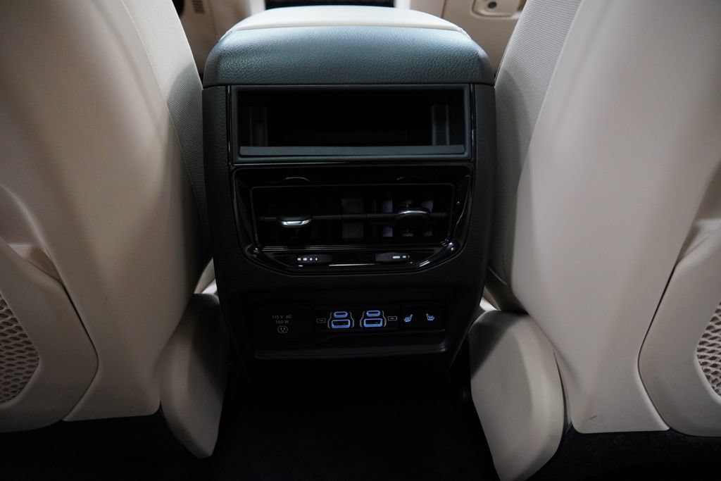 Certified 2025 Jeep Grand Cherokee Limited AWD/4WD image 30