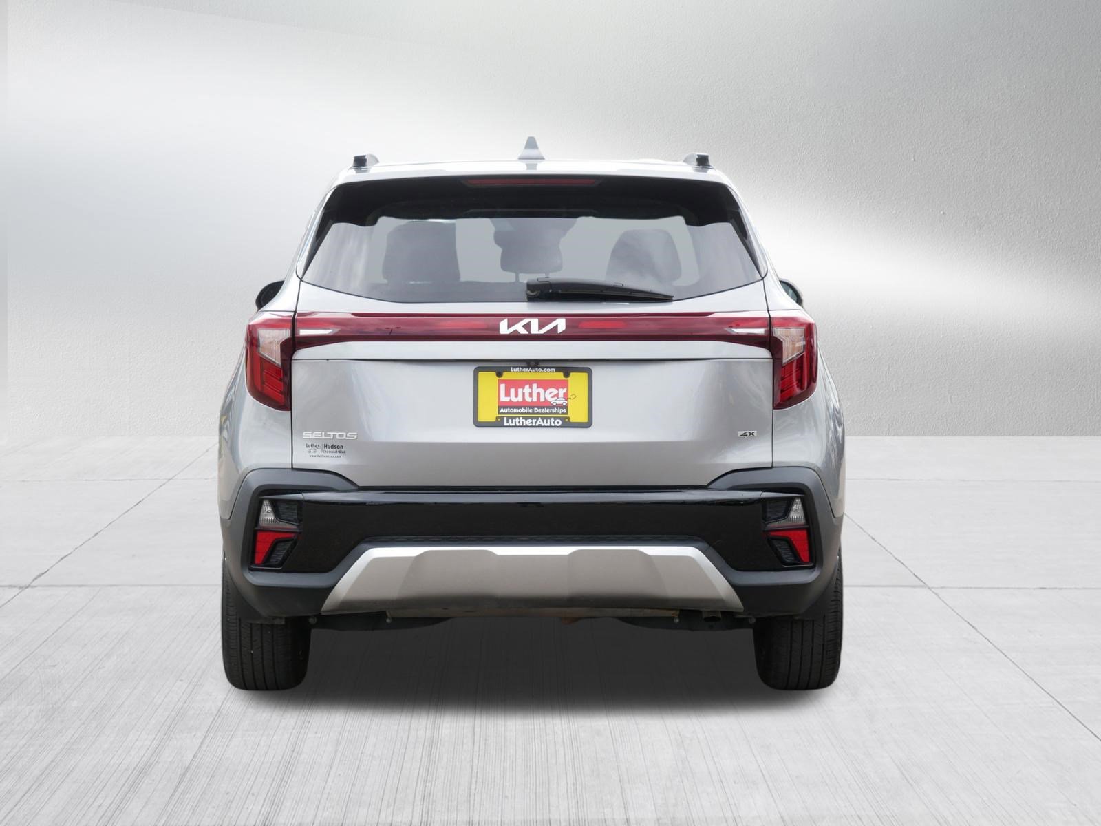 Used 2024 Kia Seltos EX AWD/4WD image 6