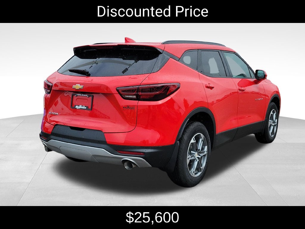 Certified 2024 Chevrolet Blazer LT w/ Convenience Package FWD image 3