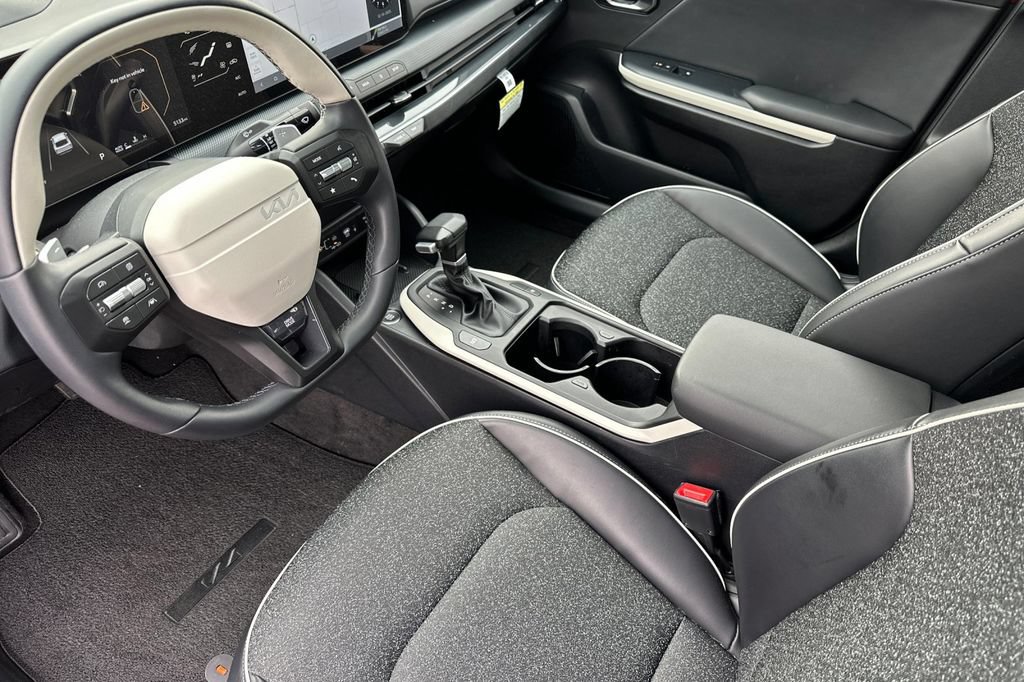 Certified 2025 Kia K4 GT-Line Turbo w/ GT-Line Sunroof Package FWD image 11
