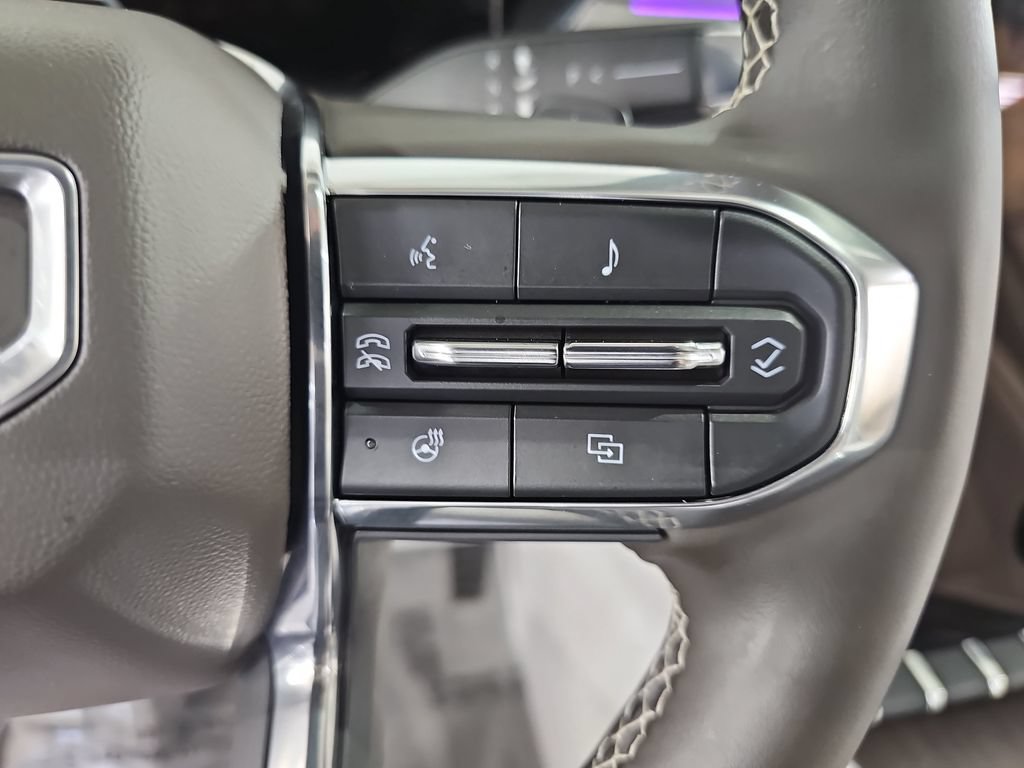 Certified 2024 GMC Acadia Denali w/ Super Cruise Package AWD/4WD image 25
