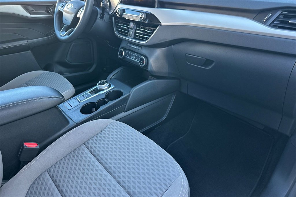 Used 2022 Ford Escape SE image 19