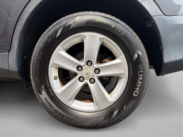 Used 2014 Toyota RAV4 XLE AWD/4WD image 9