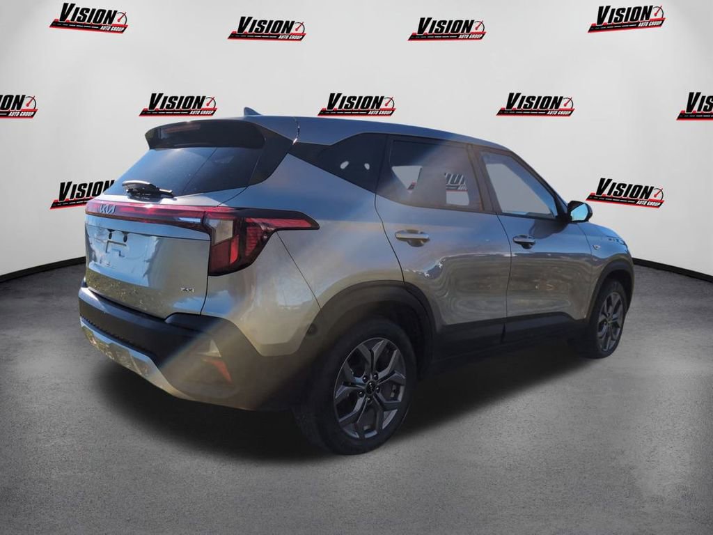 Certified 2024 Kia Seltos LX image 5