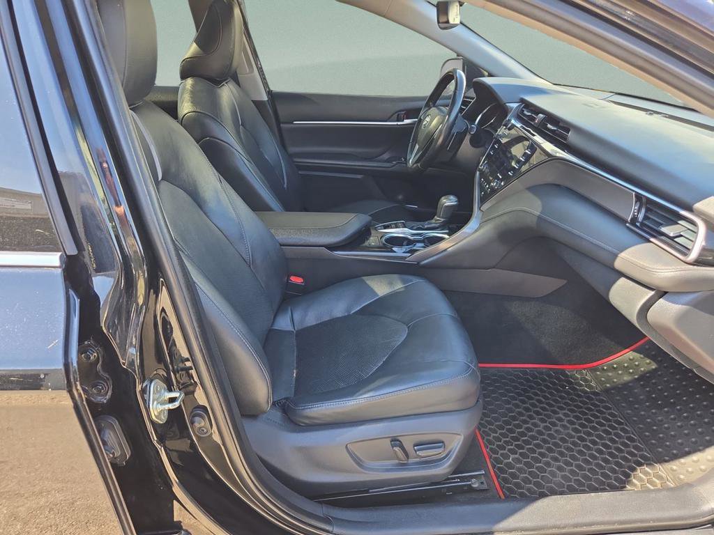Used 2019 Toyota Camry XSE image 28